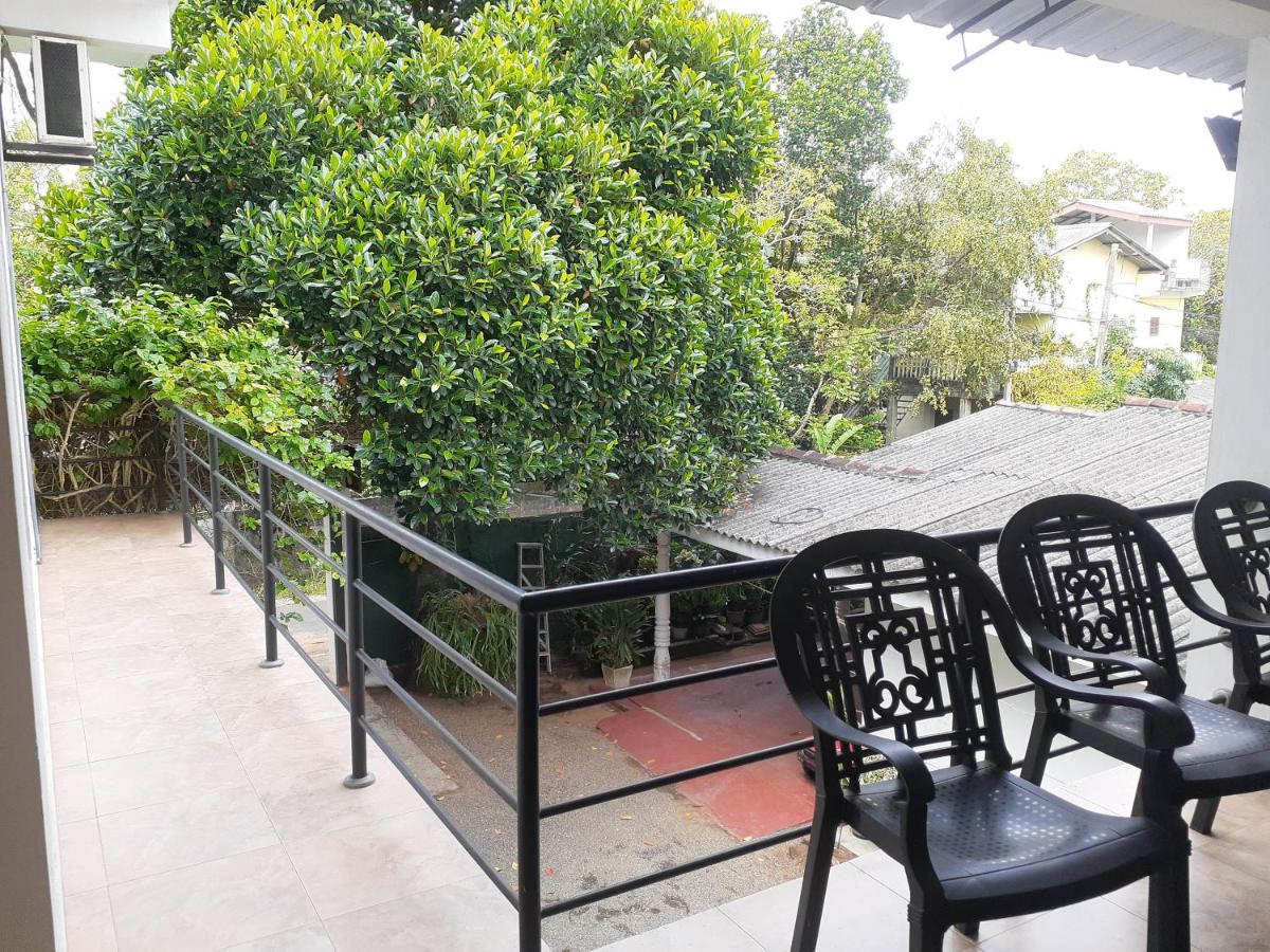 אנוראדפורה Emarald Holiday Homes מראה חיצוני תמונה