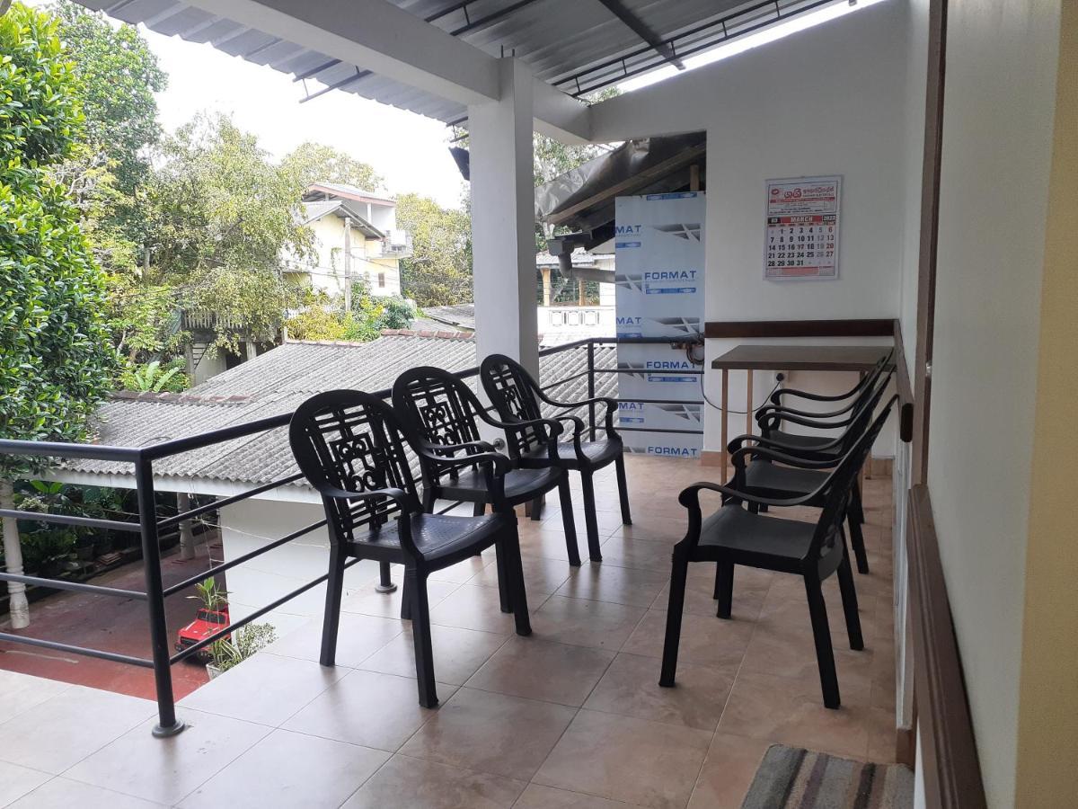אנוראדפורה Emarald Holiday Homes מראה חיצוני תמונה